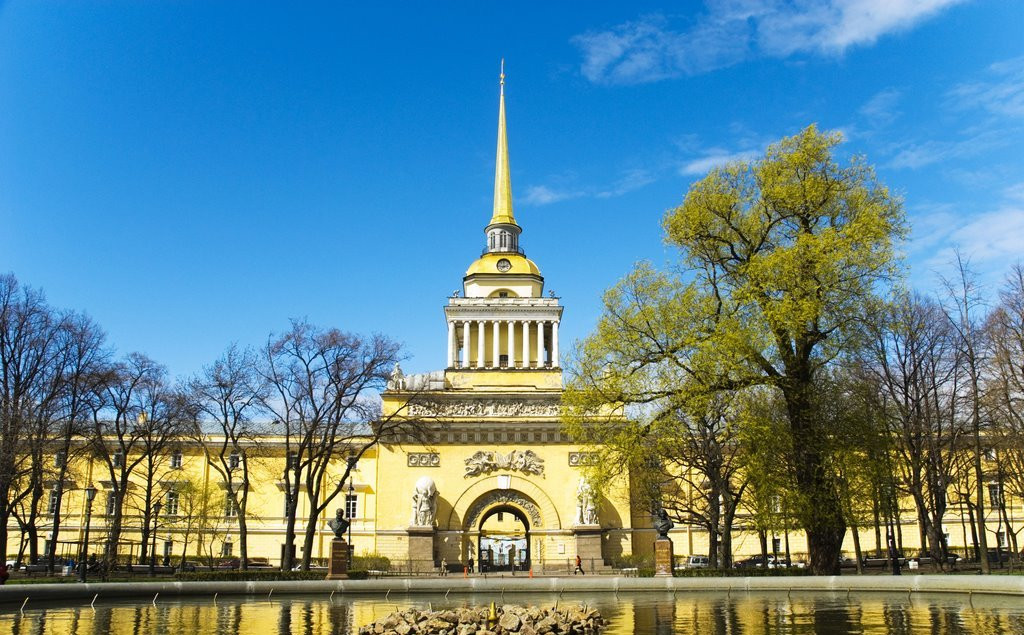 Адмиралтейство: сердце Санкт-Петербурга и его историческое наследие