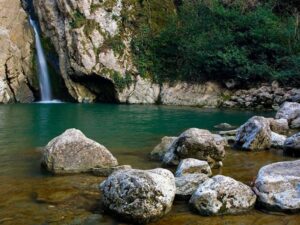 Агурские водопады в Агурском ущелье — фото 3