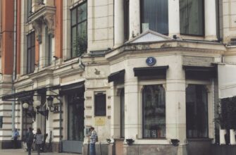 Автостопом по советскому кино: квест-экскурсия в Москве без гида