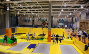 Батутный центр «FLY PARK» в Уфе: активный отдых для всей семьи