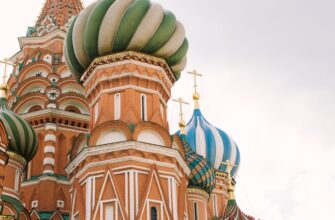 Большой аудиогид по парадной Москве: от Кремля до старейшего посада (6+)