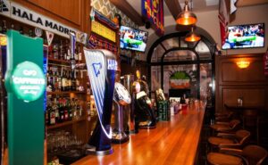 Дарк Патрикс Паб / Dark Patrick’s Pub — фото 3