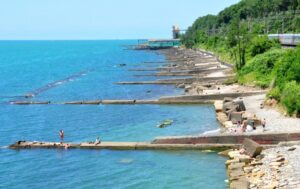 Дикие и нудистские пляжи Сочи: отдых без границ
