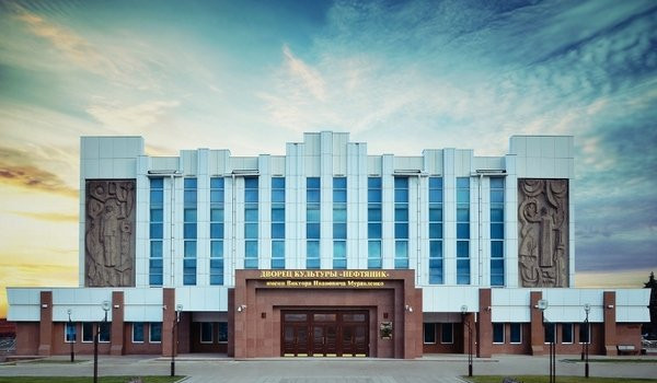 Дворец культуры «Нефтяник» в Тюмени: культурное сердце города