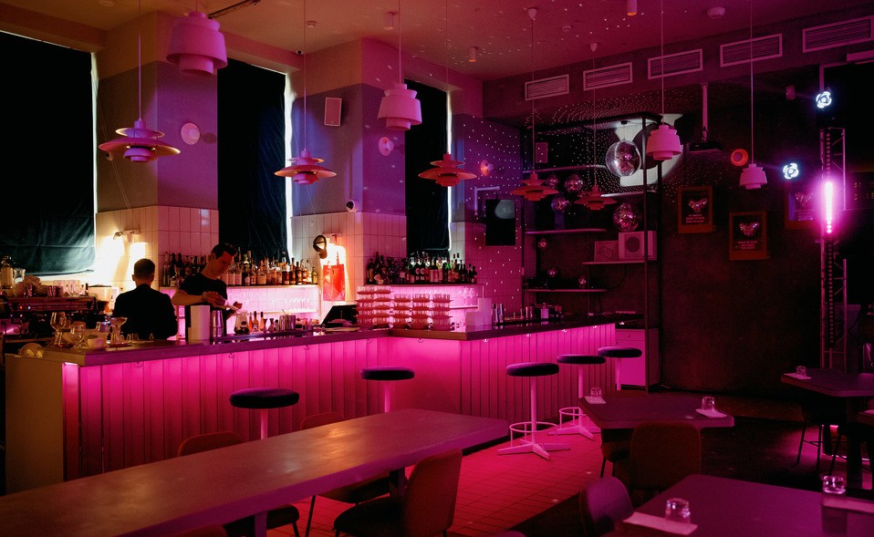 Хэпи Энд Бар энд Китчен / Happy End Bar & Kitchen