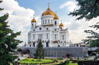 Храм Христа Спасителя и храм Илии Пророка Обыденного
