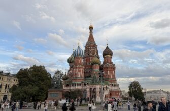 Храм Василия Блаженного — уникальный архитектурный символ Москвы и России