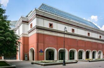 Инженерный корпус Третьяковской галереи: искусство и кино в центре Москвы