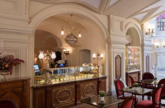 Ресторан Кафе Пушкинъ у фонтана: классика русской кухни в историческом центре Москвы