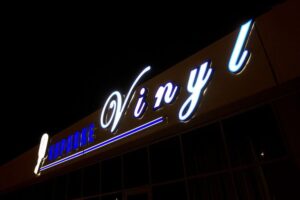 Караоке-клуб «Vinyl» в Сочи: идеальное место для вечеринки