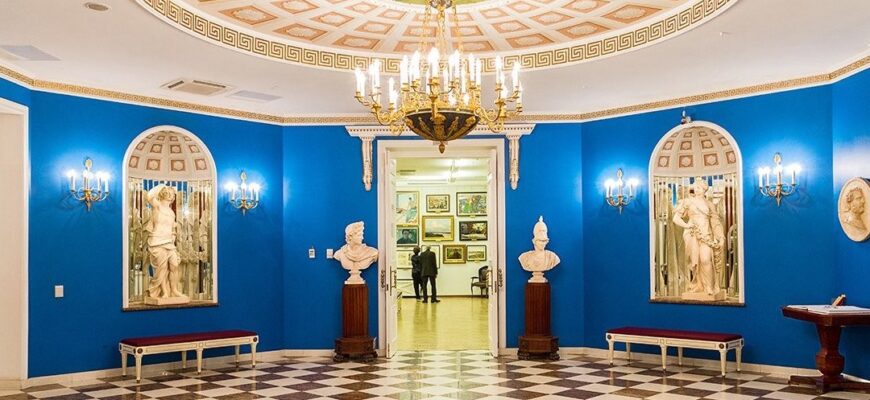 Картинная галерея Народного художника СССР Ильи Глазунова