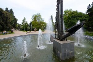 Комсомольский сквер — фото 4