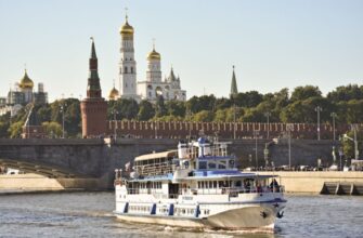 Речная прогулка от Воробьёвых гор до парка Зарядье