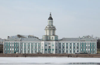 Кунсткамера в Санкт-Петербурге: путешествие в мир этнографии и антропологии