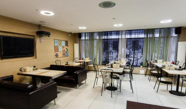 Lobby Bar Senator