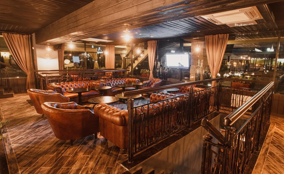 Lounge-bar «The Snob»