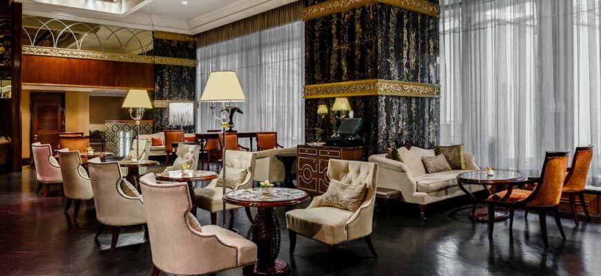 Зе Лаунж Бар / The Lounge Bar