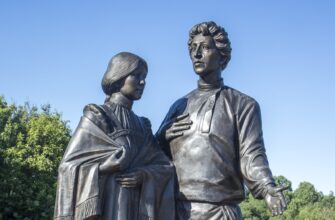Любовные треугольники и другие романтические детали (групповая экскурсия)