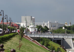 Мост Влюблённых: Романтическое сердце Тюмени