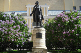 Музей-квартира А. С. Пушкина: уголок поэзии в Санкт-Петербурге