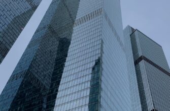 Небоскрёбы и ритм делового квартала — это Москва-Сити
