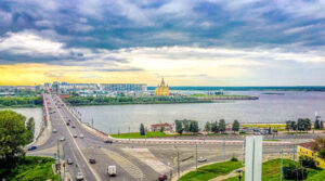 Нижний Новгород пешком и на авто: истории, события, люди