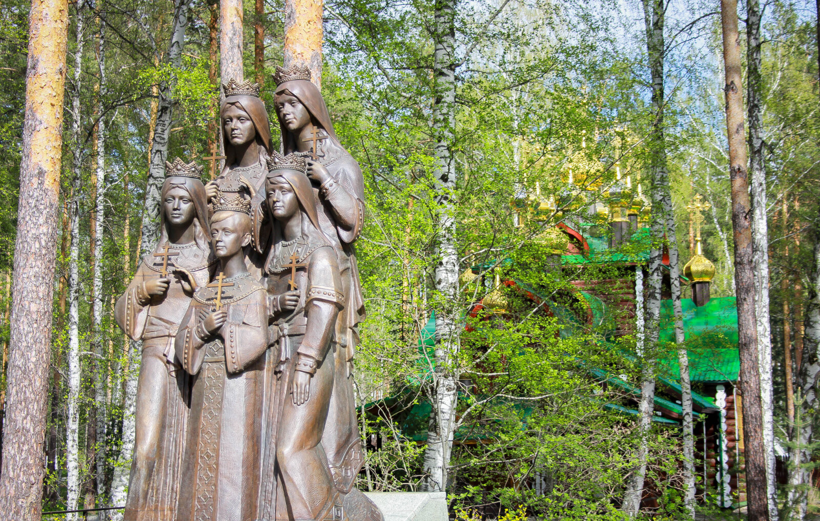 Храм на Крови и Ганина Яма: скорбный путь Николая II