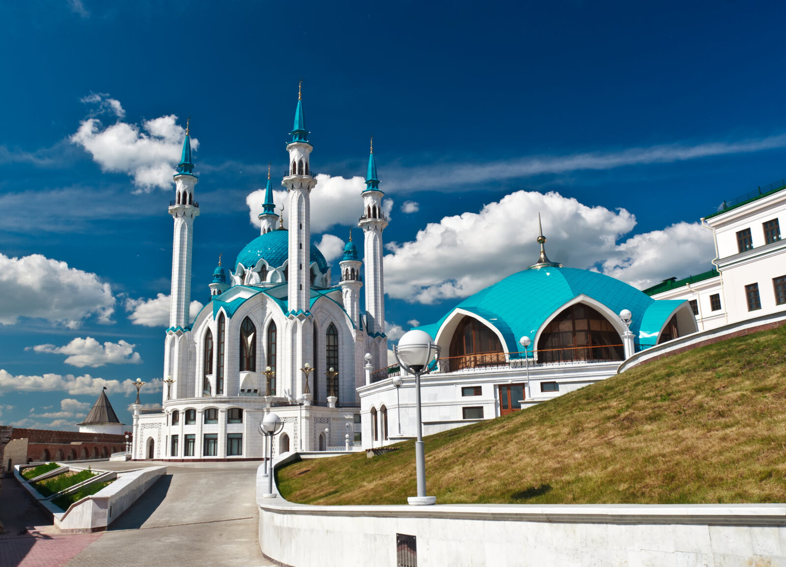 Исследовать Казанский кремль — объект ЮНЕСКО
