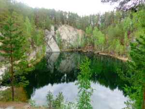 Из Екатеринбурга — в Бажовские места: Сысерть и Тальков Камень
