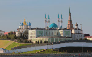 Казанский кремль пешком: история и легенды
