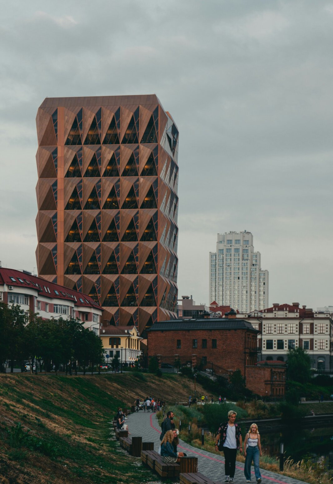 Лучший день в Екатеринбурге: обзорная экскурсия + урок резьбы по камню