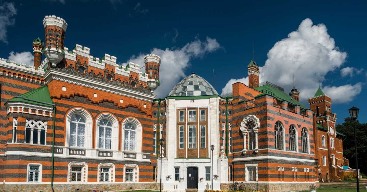 Групповая экскурсия к замку Шереметева и озеру Светлояр