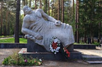 По Заельцовскому кладбищу в Новосибирске