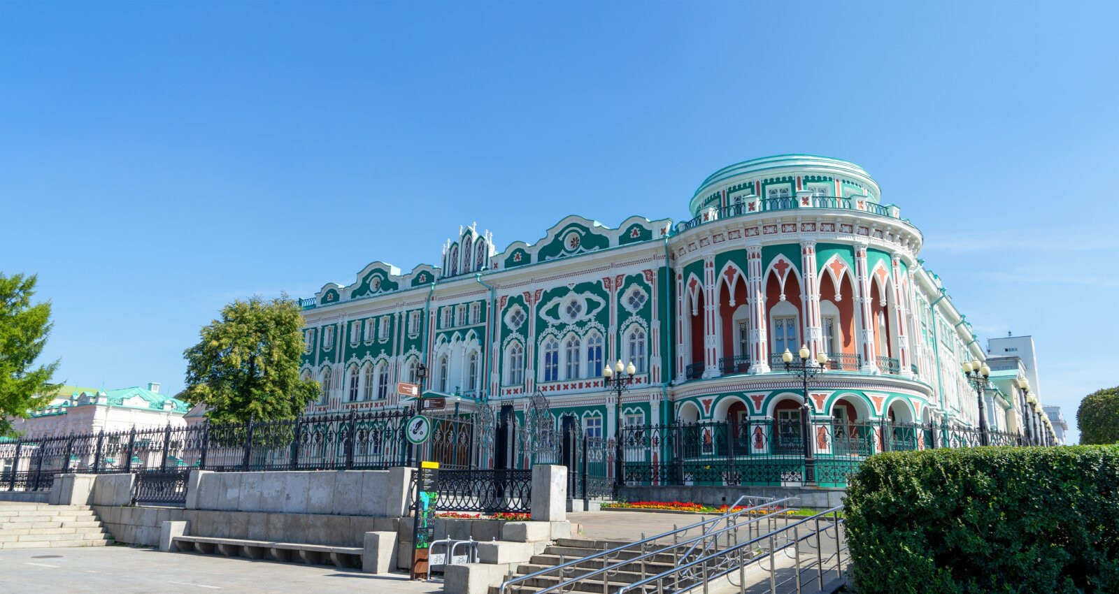 Город малахитовых крыш: экскурсия по центру Екатеринбурга