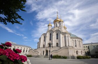 «От Богородицы райский уголок»: экскурсия по Сретенскому монастырю с посещением духовной академии