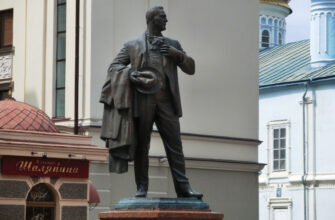 Памятник Фёдору Шаляпину в Казани — символ творчества и истории