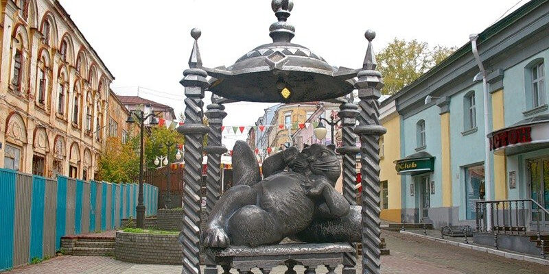 Памятник Коту Казанскому