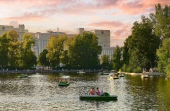 Парки Москвы: где погулять в Москве и лучшие маршруты для прогулок