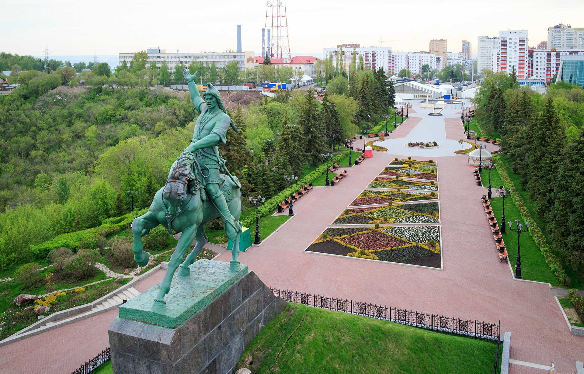 Площадь Салавата Юлаева в Уфе: сердце города и символ свободы