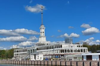 По каналу имени Москвы — к усадьбе Коcмодемьянское