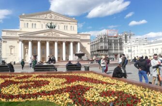 По Красной площади и центру Москвы — пешком и на автобусе