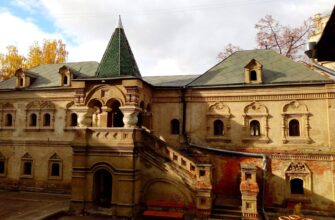 Под метлой и собачьей головой: Москва Ивана Грозного