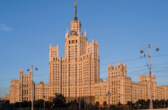 Высотка на Котельнической и чаепитие с видом на Кремль