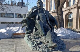За каждым успешным мужчиной стоит великая женщина