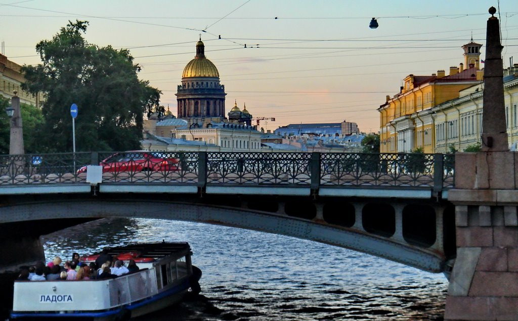Поцелуев мост