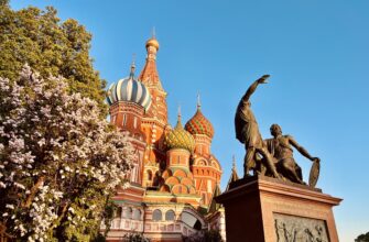 Путь к сердцу Москвы: Красная площадь и Никольская улица