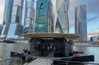 Путешествие к небоскрёбам Москвы-Сити по реке на аквабусе