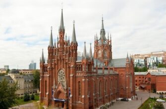Римско-католический кафедральный собор — культурный центр Москвы
