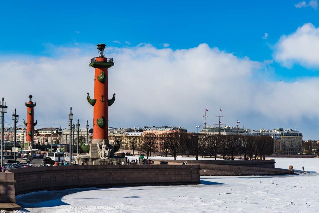 Ростральные колонны