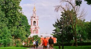 Сад имени Баумана — культурный оазис с богатой историей в центре Москвы